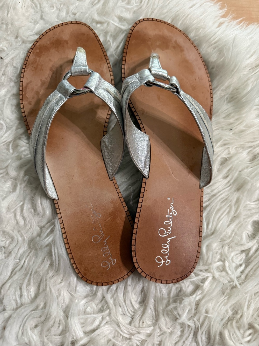 Lilly Pulitzer Silver Leather McKim O Ring Flat Thong Sandal 9